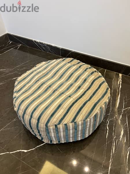 pouffe 1