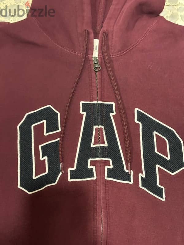 GAP sweatshirt 3