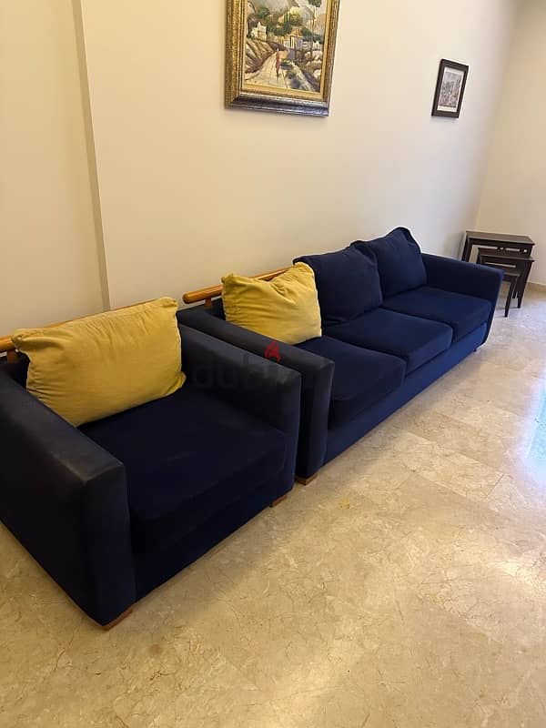 sofa in a good condition 1