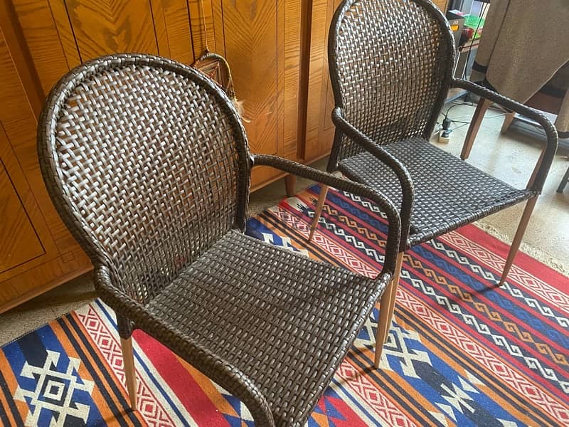 2 Outdoor Original Very Comfortable Chairs $40 for BOTH TOGETHER 2