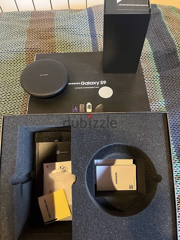 Samsung Galaxy S9 + ULTIMATE  ENTERTAINEMNET PACKAGE 0