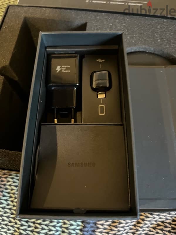 Samsung Galaxy S9 + ULTIMATE  ENTERTAINEMNET PACKAGE 1