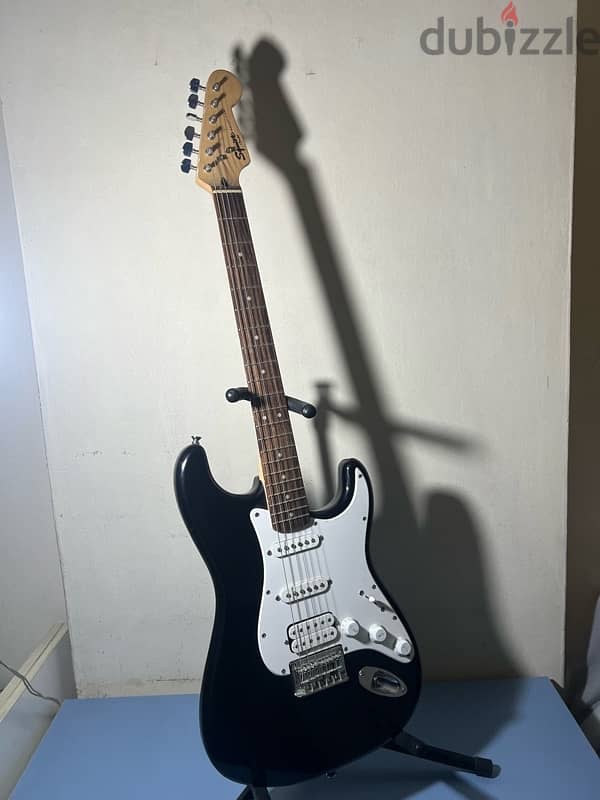 Squier by fender electric guitar 0