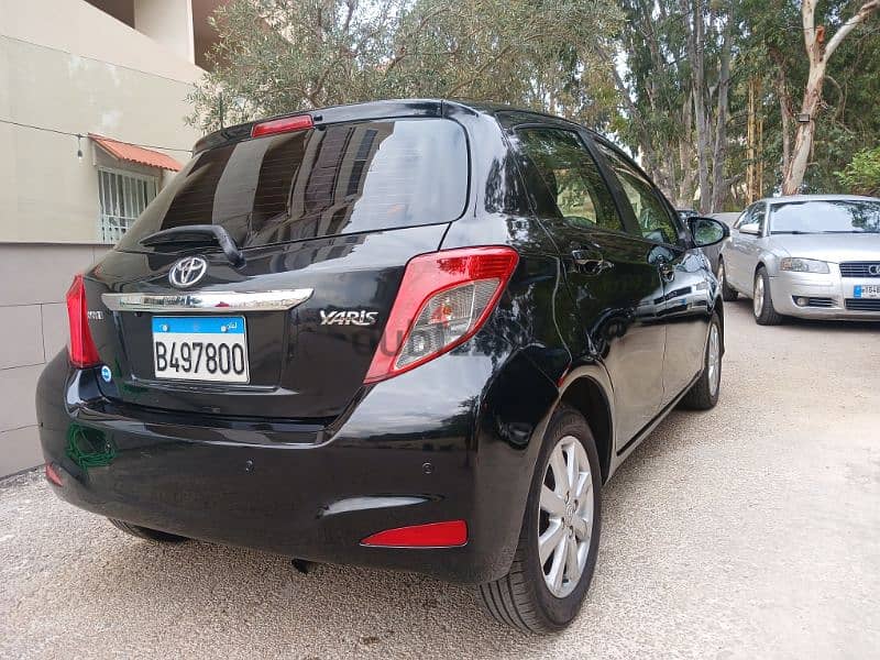 Toyota Yaris 2012 0