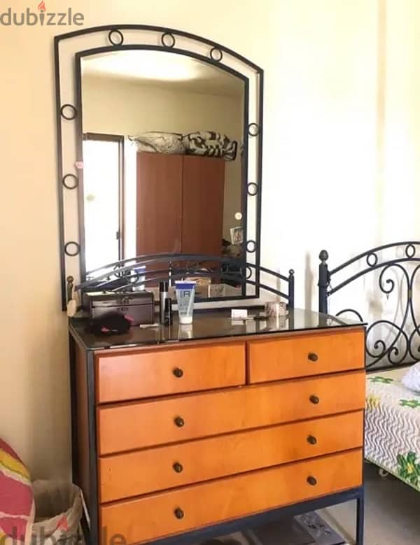 URGENT-Full fer forgée bedroom set 2