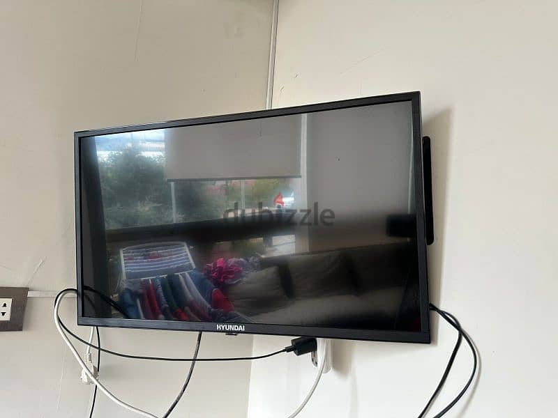 two tv's for sale hyundai 2