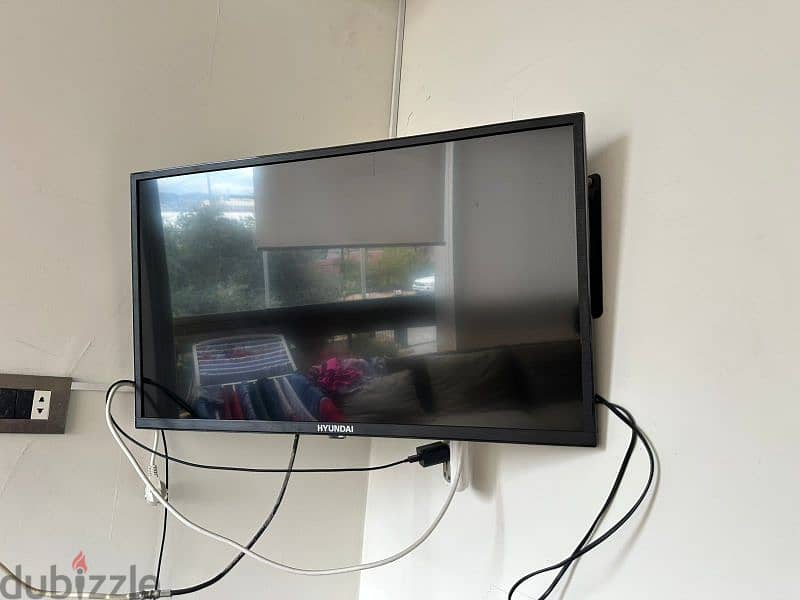 two tv's for sale hyundai 3