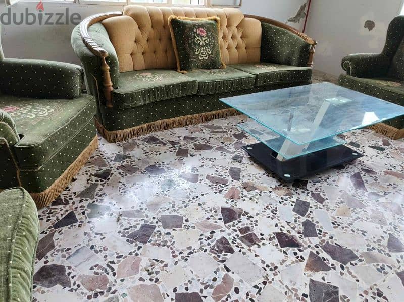 Living room عفش صالون ٦ قطع ٩ مقاعد مع طاولة 3