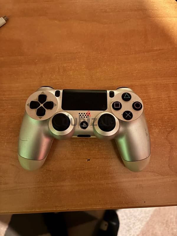 used ps4 controller goo condition 0