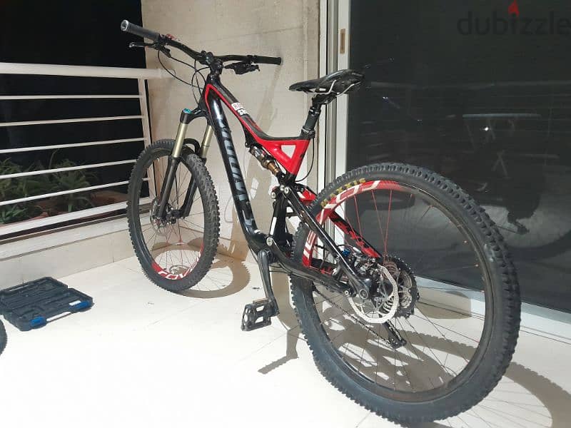 Specialized Stumpjumper S-works Full carbon with extra partsfree(900$) 5