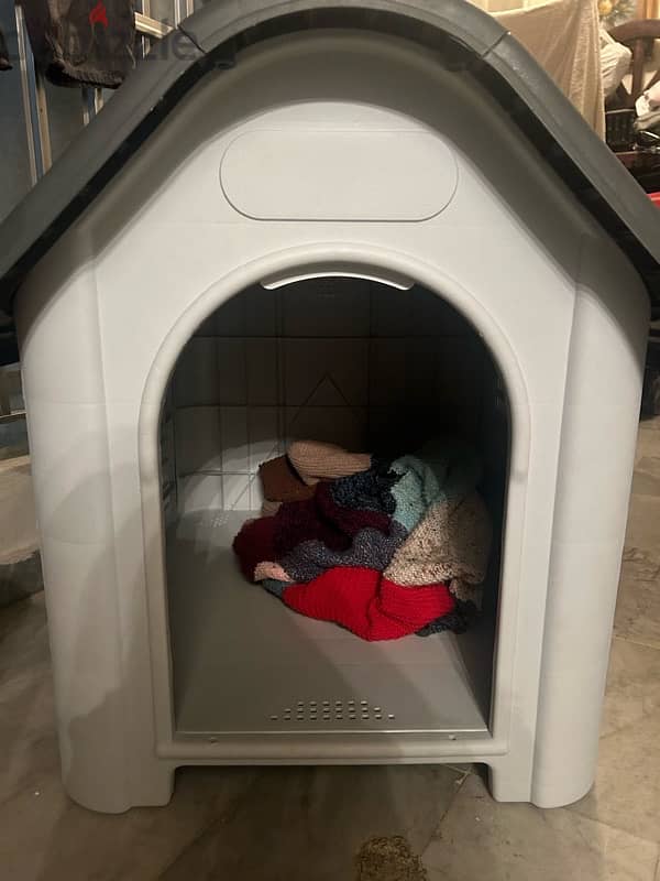 Dog House - Medium to Large 0