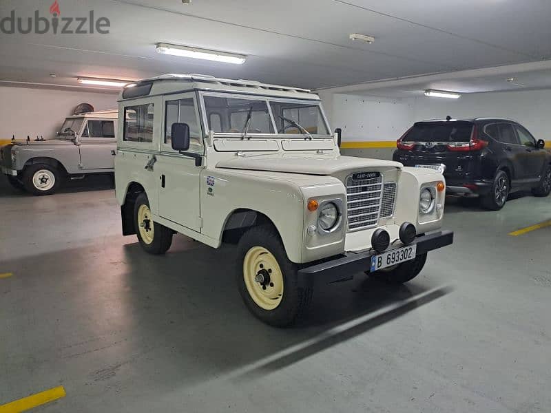 Land Rover Defender 1979 0