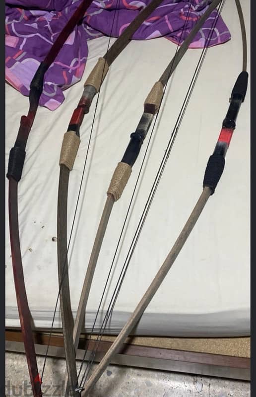 hand made bow with 5 aluminum arrows 2