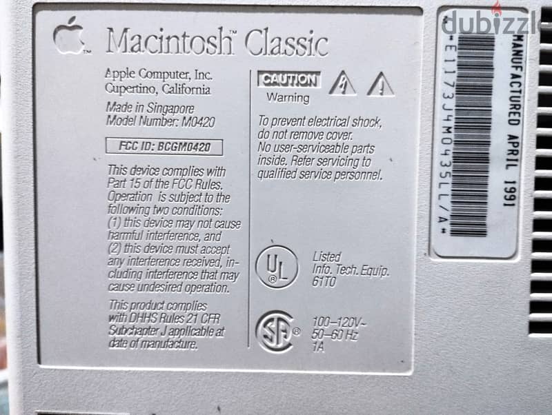 Apple Mcintosh Classic 1991, Model M0420 2