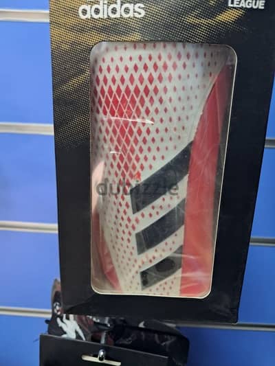 كسرات فوتبول الأصلي بسعر مناسب shin guards hugh quality low prices