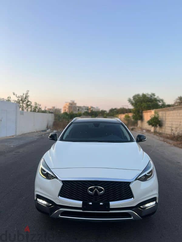 Infiniti Qx30 AWD Luxury 0