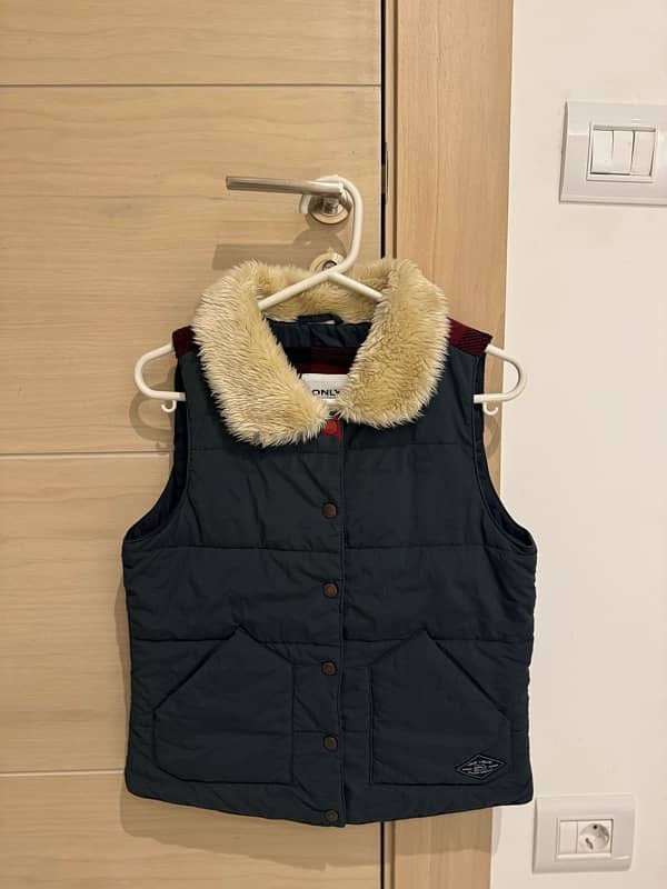 a unique gilet like new size s 1