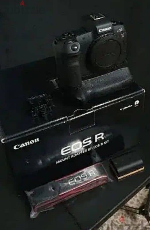 EOS R. LIKE NEW SUPER CLEAN WITH BOX 0