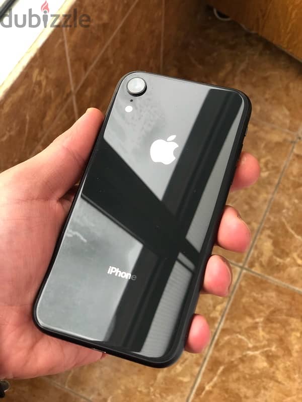 iphone xr 128 gb 87% غير مفكوك 3