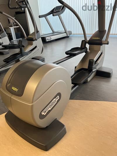 elliptical technogym high quality for gym and home like new