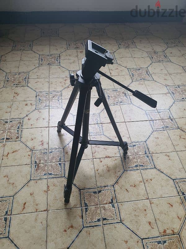 tripod for camera and video recorder 1