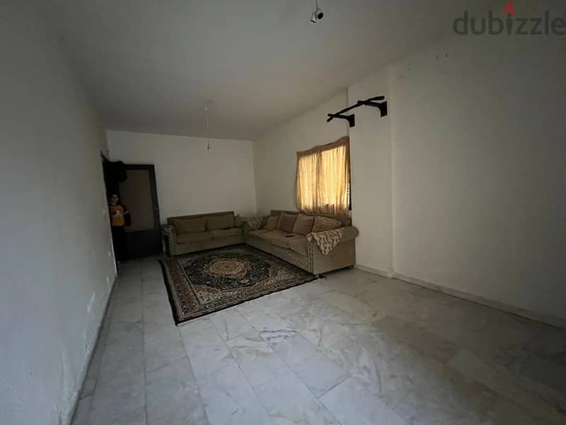 Apartment For Sale in Khaldeh شقة للبيع في خلدة 0