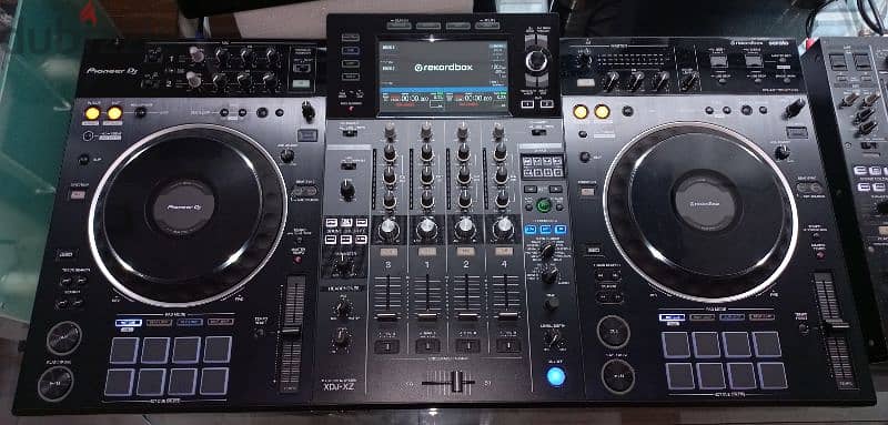 Pioneer XDJ-XZ Used Like New 0