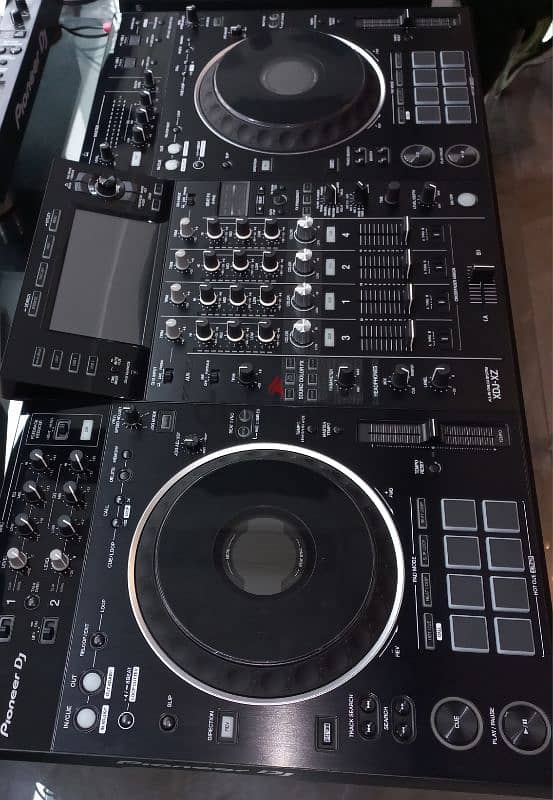 Pioneer XDJ-XZ Used Like New 1