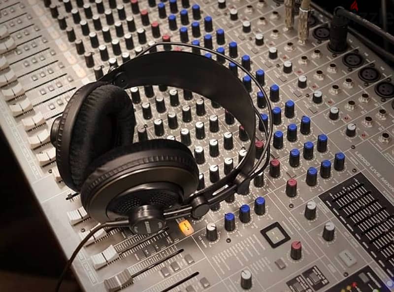 Studio Headphones 3