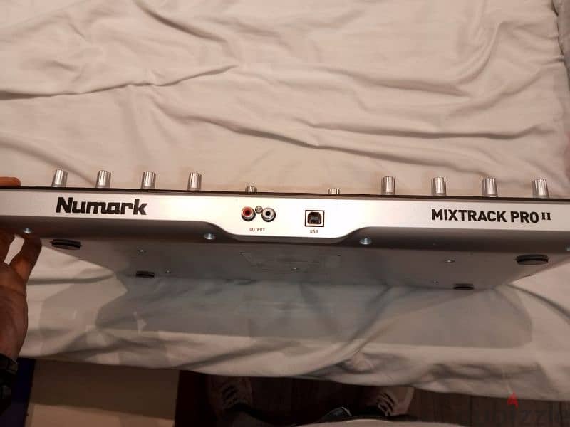 Numark Mixtrack Pro II 2