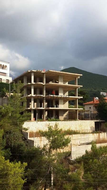 Large residential building - Kfarhbab, Ghazir (بناء في أعالي كفرحباب) 0