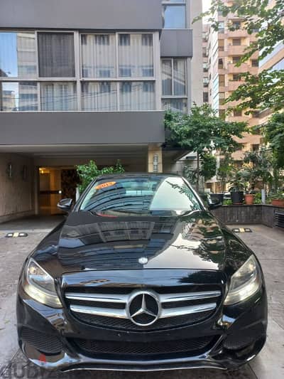 Mercedes-Benz C-Class 2016 4 matic clean no accidents full black