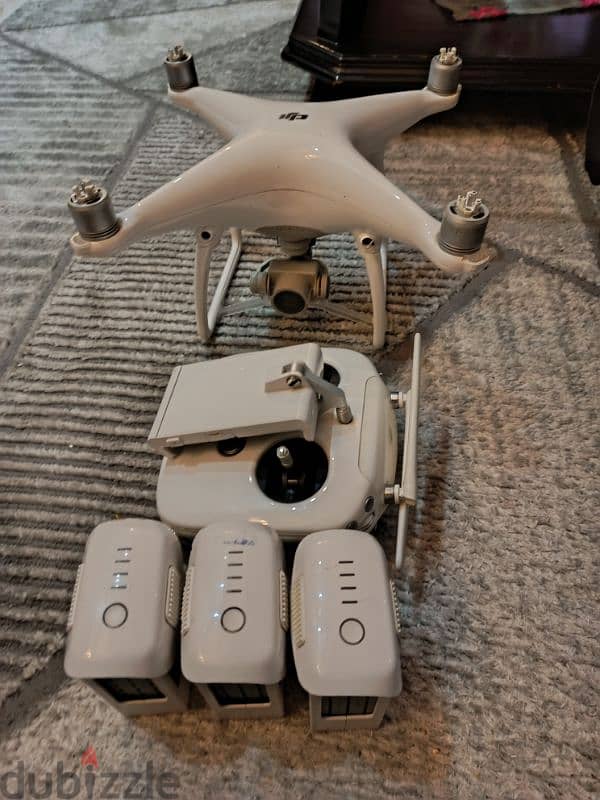 phantom 4 with 3 batteries 1