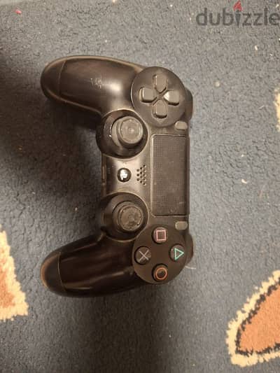 1 ps4 controller good condition