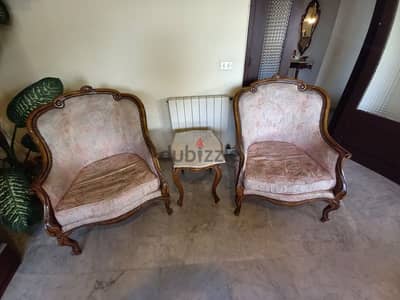 French steele sofas with coffee table and side table with carved wood