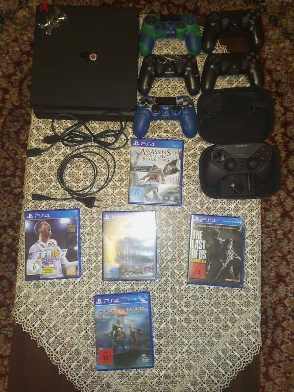 ps4 slim like new 5 video games cables 6 controllers . . . in 350$ 0