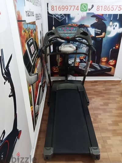 full options treadmill 2.5hp , automatic incline , vibration message