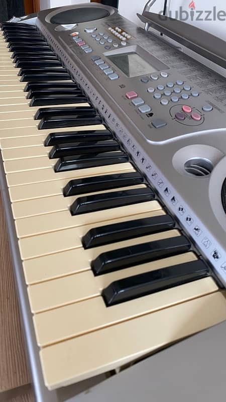 Piano Ringway TB810A 3