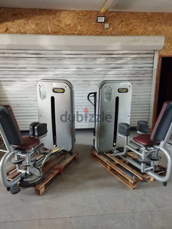 2 technogym abductor an adductor like new hight quality 7