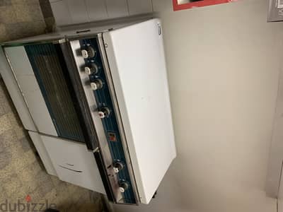 Gas cooker and oven