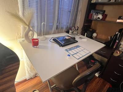 architecture table (excellent condition)