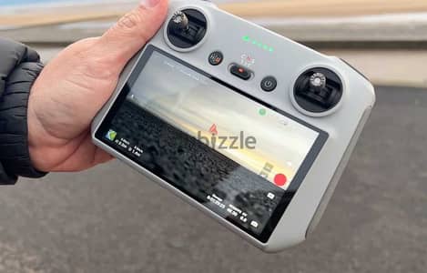 DJI RC  (built-in screen) LIKE NEW