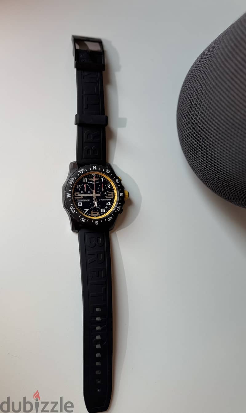 Breitling Endurance Pro 44 | Yellow with extra strap 4