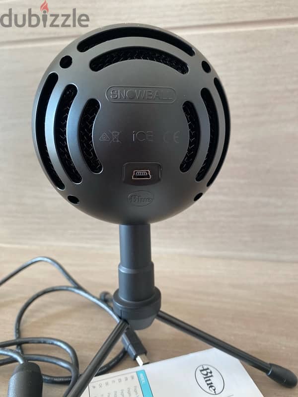 Logitech Blue Snowball Ice Plug and Play Microphone 3