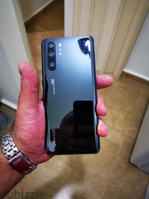 Huawei P 30 Pro ( 8Gb Ram and 256gb Memory) 1