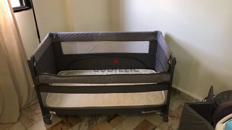 portable and foldable baby bed + mattress 0