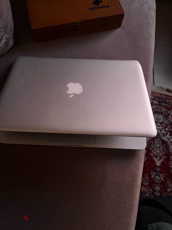 Laptop - Macbook Pro 6