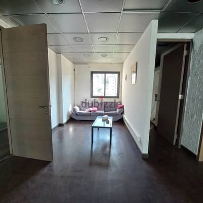 Modern office in Jal el Dib for rentمكتب حديث للإيجار في جل الديب