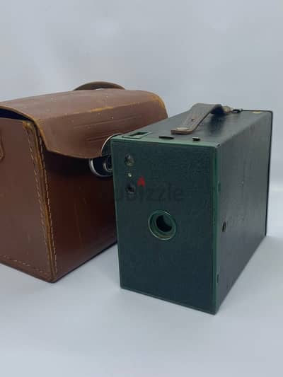 Antique Vintage Camera Brownie Beau 2A