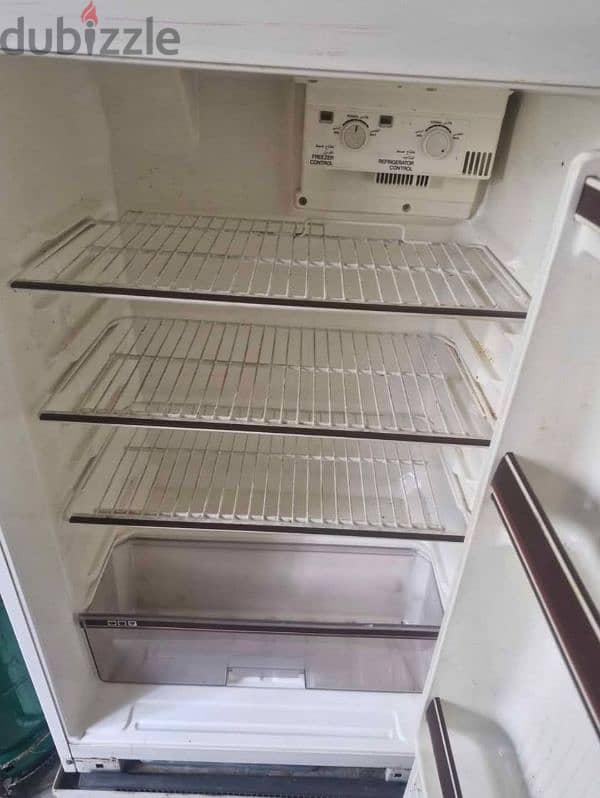 Hitachi Refrigerator 2